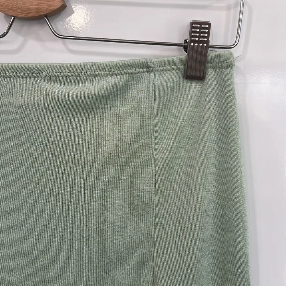 Lightweight pale green y2k skirt size large